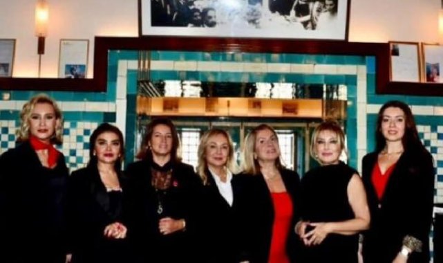 Türk-Dünya İş Kadınları Platformu, Atatürk'ü anma programı düzenledi