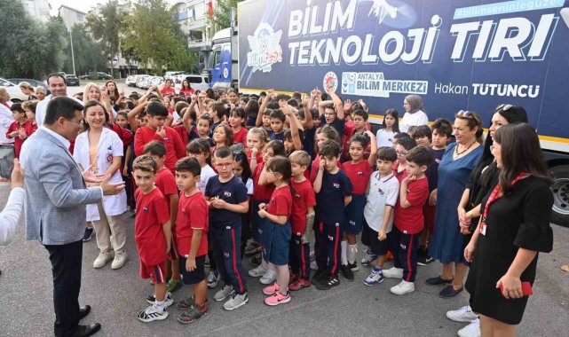 Tütüncü: "Türkiye'nin yeni yüzyılını bilimle inşa edeceksiniz"