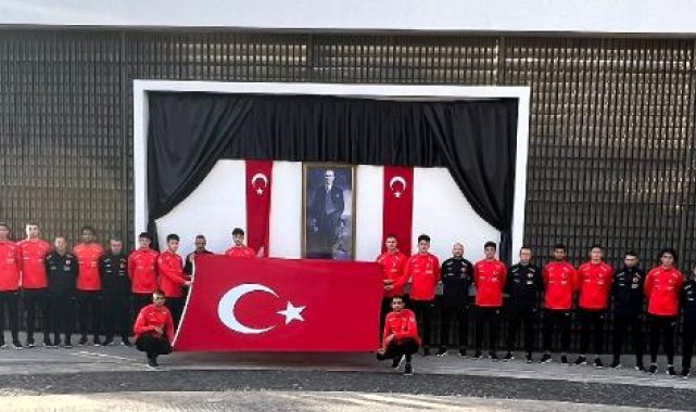 U19 Futbol Milli Takımı, Atatürk'ü anma töreni düzenledi