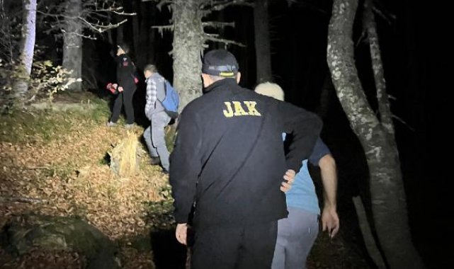 Uludağ'da kaybolan 2 kişiyi JAK buldu