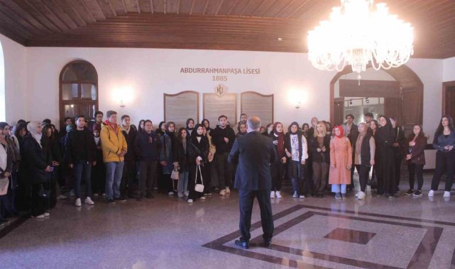 Üniversite eğitimi için ilk kez Kastamonu'ya gelen öğrencilere şehir turu