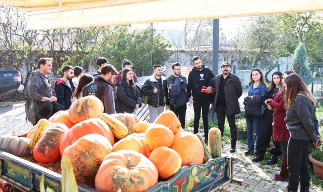 Üniversite öğrencilerine kompost eğitimi