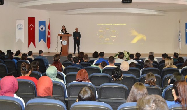 Üniversitelilere madde bağımlılığında farkındalık anlatıldı