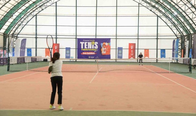 Uyanış Gençlik 2. Tenis Turnuvası devam ediyor