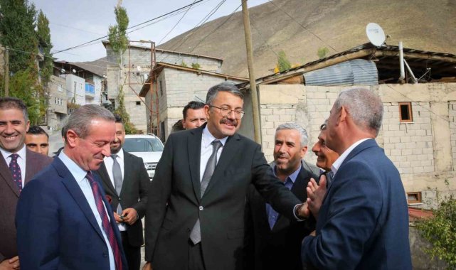 Vali Ali Çelik 3 ayrı mahallede incelemelerde bulundu