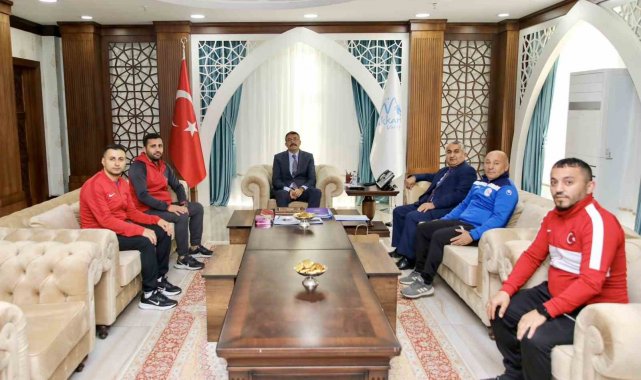 Vali Ali Çelik: " Gençlerimizi spora yönlendirmeli ve onlara bir umut aşılamalıyız"