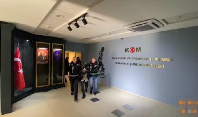 Yasa dışı silah satışı yapılan oto tamirhanesine baskında 3 tutuklama