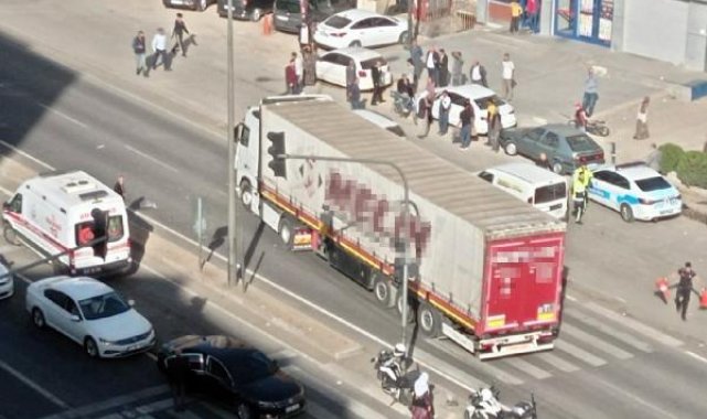 Yaya geçidinde TIR'ın çarptığı yaya öldü