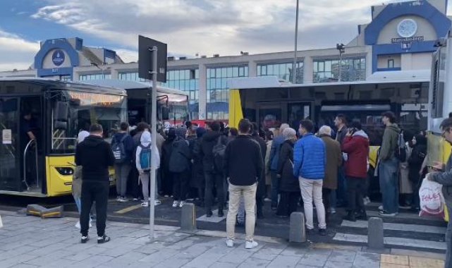 Yenikapı - Atatürk Havalimanı metrosundaki çalışma nedeniyle seferler İETT araçlarıyla sağlanıyor