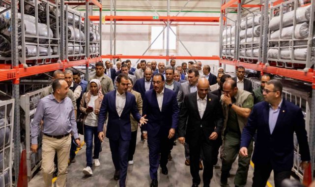 Yeşim Grup'un Mısır'daki firması Jade Tekstil'e Mısır Başbakanı'ndan ziyaret