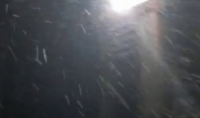 Yıldız Dağı Kayak Merkezi'ne mevsimin ilk karı düştü