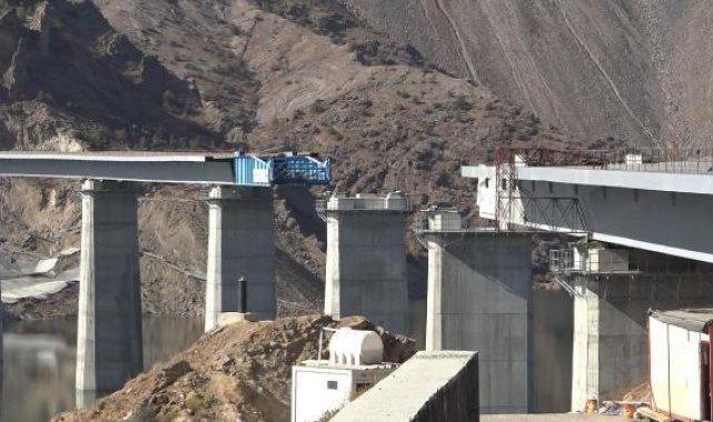 Yusufeli'nin iki yakası, yeni yılda 685 metrelik viyadükle bulaşacak