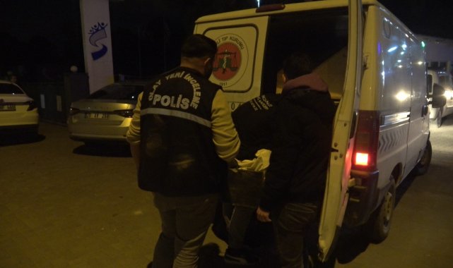 2 araç arasında sıkışan vatandaş feci şekilde can verdi