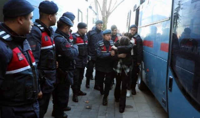 2 kız çocuğuna cinsel istismar ve fuhuştan yargılanan 23 sanığa 327 yıl ceza ve tahliye