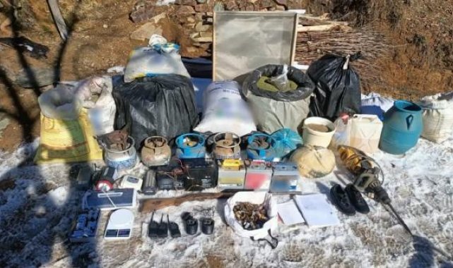2 sığınakta 452 kilo esrar ele geçirildi; 1 gözaltı