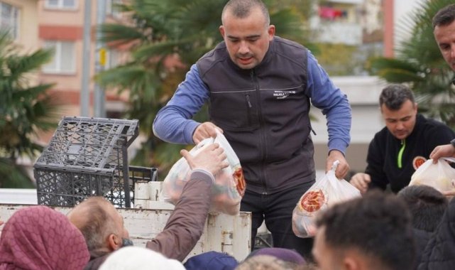 20 ton mandalina ve limon vatandaşlara dağıtıldı