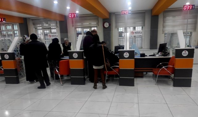 2023'de Afyonkarahisar'da 668 bin 787 kimlik, 194 bin 596 ehliyet yenilendi