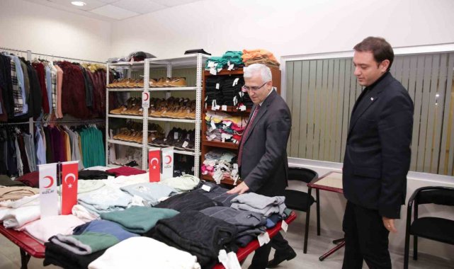 'Kızılay Butik' ESOGÜ'lü öğrencilerin hizmetine açıldı