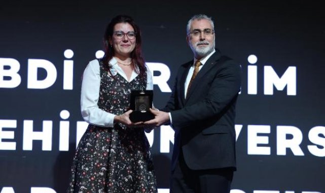 'Ortak Yarınlar Birlikte Mümkün' ödülü İstanbul Animasyon Platformu'nun oldu