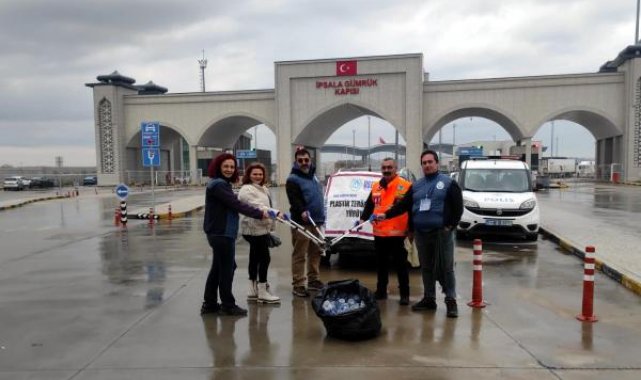 'Plastik terörü'ne dikkat çekmek için Kars'tan Edirne'ye yürüdüler