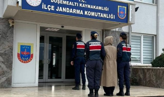 42 yıl kesinleşmiş hapis cezasıyla aranan hükümlü, tavan arasında yakalandı