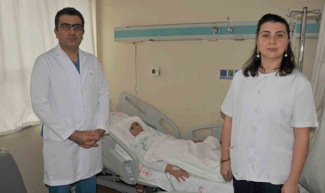 73 yaşında kansere yakalanan kadın özel yönteme sağlığına kavuştu