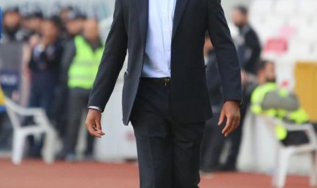 Adana Demirspor'da Patrick Kluivert dönemi sona erdi