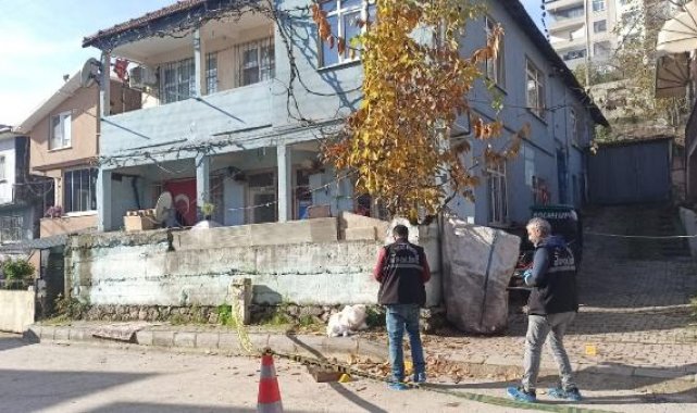 Akrabası tarafından kalbinden bıçaklanarak öldürüldü
