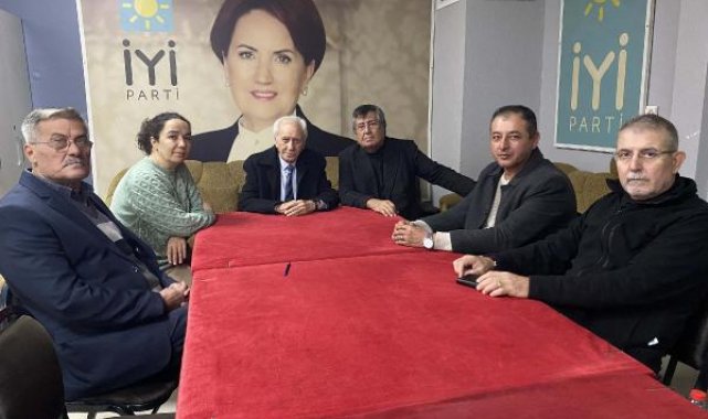 Alaşehir İYİ Parti'de 21 istifa
