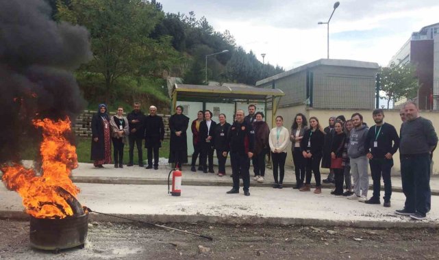 Altınova'da hastane personeline yangın eğitimi