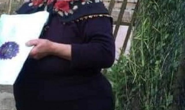 Ambulansın dönüş yaptığı esnada çarptığı kadın hayatını kaybetti; kaza anı kamerada