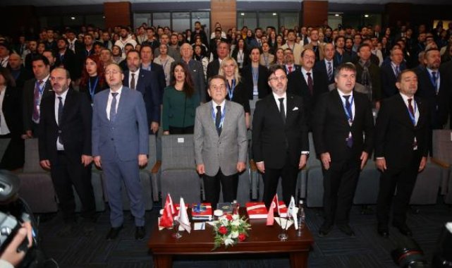 Ankara'da 40'ıncı Ulusal Bilişim Kurultayı başladı