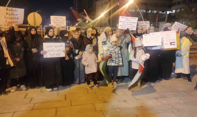 Ankara'da "Refah Sınır Kapısı'nın açılması" çağrısı