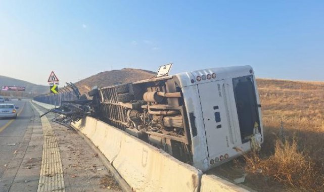 Ankara'da servis otobüsü devrildi: 2 yaralı