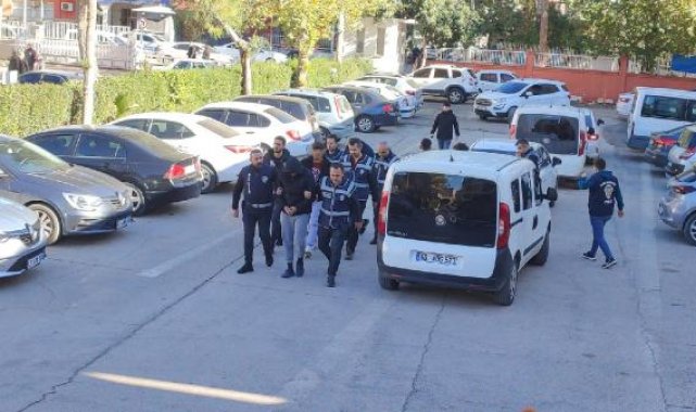 Arkadaşını tabancayla başından vuran şüpheli tutuklandı, 3 kişi de ev hapsine çarptırıldı