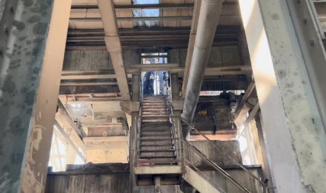 Arnavutköy'de bakım için beton santraline giren işçi öldü