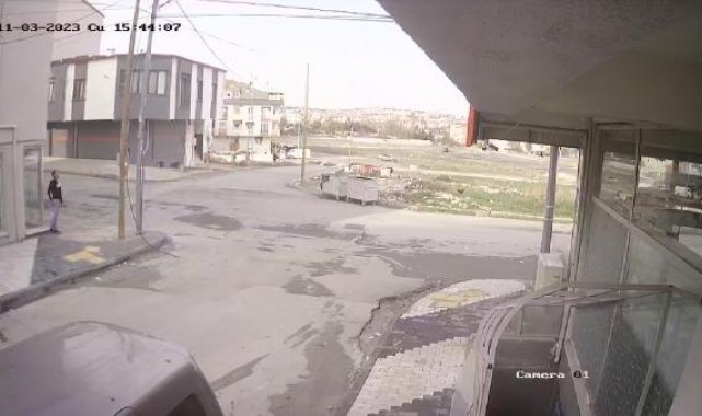 Arnavutköy'de telefon kablosunu çalmak için canını hiçe saydı