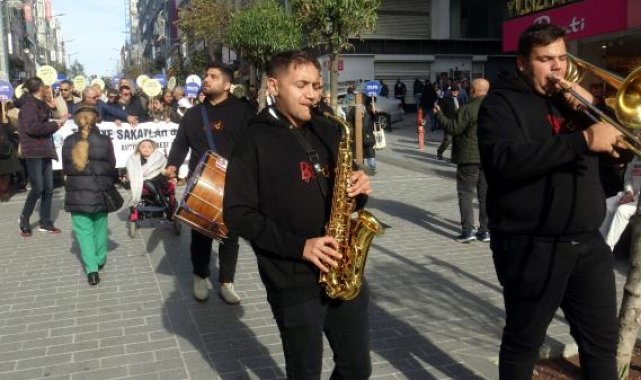 Avcılar'da 3 Aralık Dünya Engelliler Günü yürüyüşü