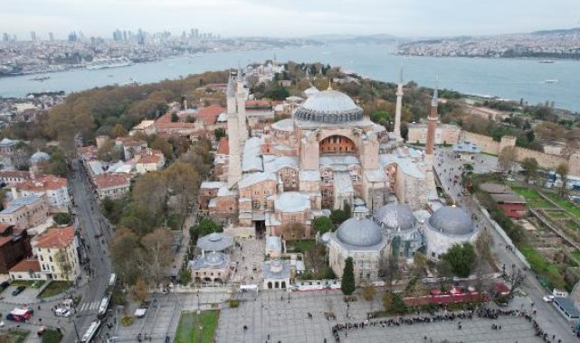 Ayasofya Camii'nde restorasyon; Depreme karşı 2. Bayezid Minaresi'nde çalışmalar başlıyor
