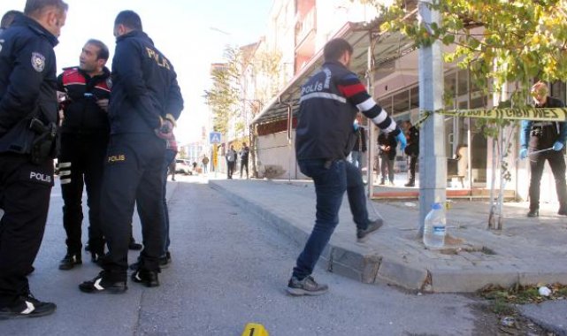 Aynı galeriye 10 günde 3'üncü silahlı saldırı; iş yeri sahibi yaralandı