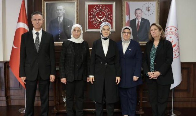 Bakan Göktaş, Filistin Ankara Büyükelçisi Mustafa ile görüştü