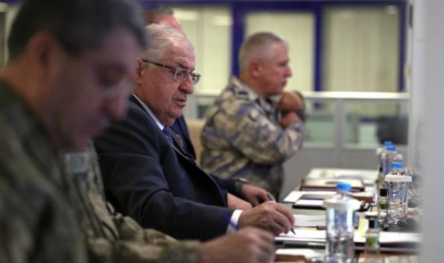 Bakan Güler, 29 hedefin imha edildiği hava harekatlarını sevk ve idare etti
