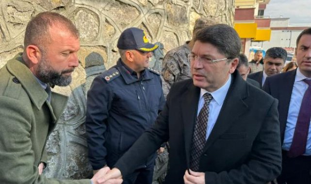 Bakan Tunç, Bartın'da cenazeye katıldı