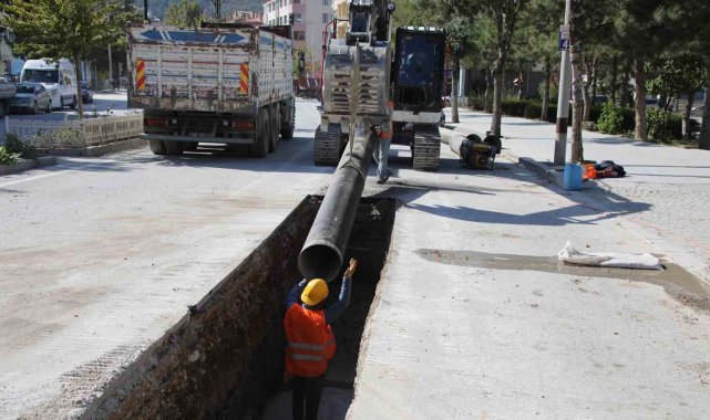 Başkan Altay: "31 ilçede 3 bin 165 kilometre su ve kanalizasyon şebekesi yaptık"