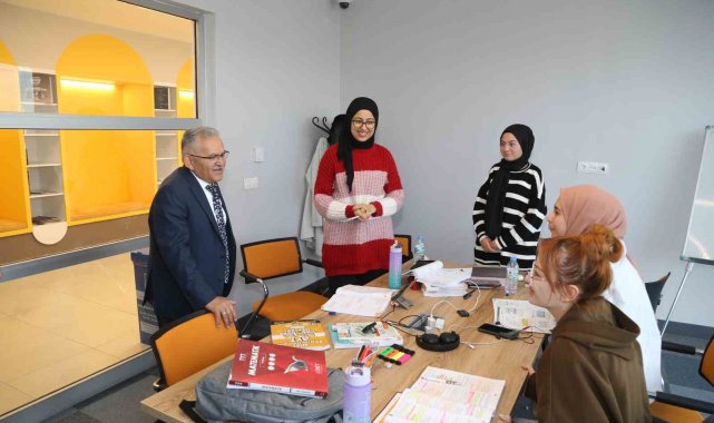 Başkan Büyükkılıç gençlerle bir araya geldi