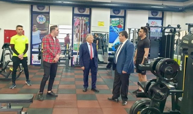 Başkan Büyükkılıç Talas Sosyal Yaşam Merkezi'nde vatandaşlarla bir araya geldi