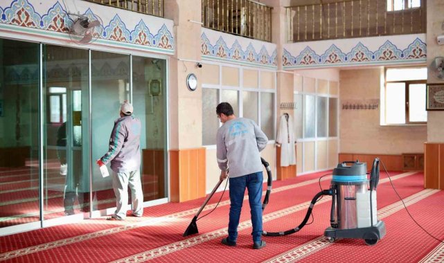 Başkan Dinçer: "Tüm camilerimizin temizliğini üstlendik"