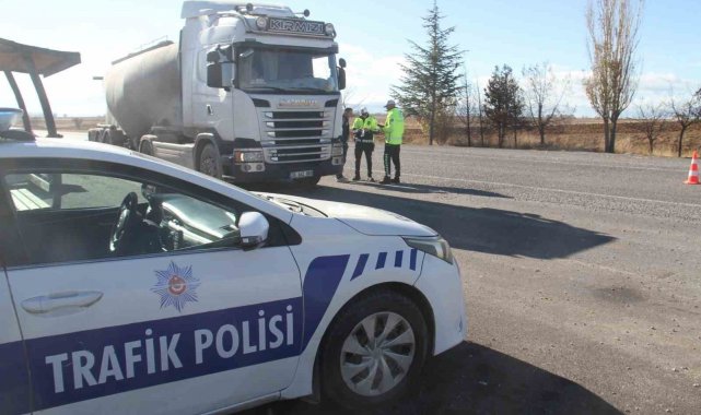 Beyşehir'de zorunlu kış lastiği denetimleri
