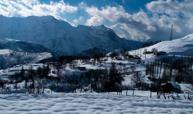 Beytüşşebap'ta kar, kartpostallık görüntüler oluşturdu