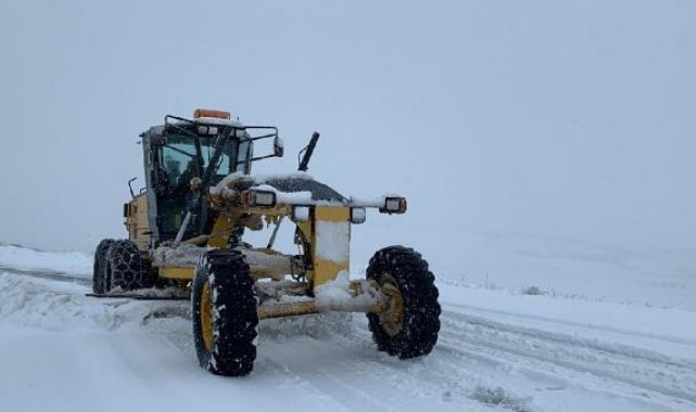 Bingöl- Erzurum kara yolunda ulaşıma 'kar' engeli